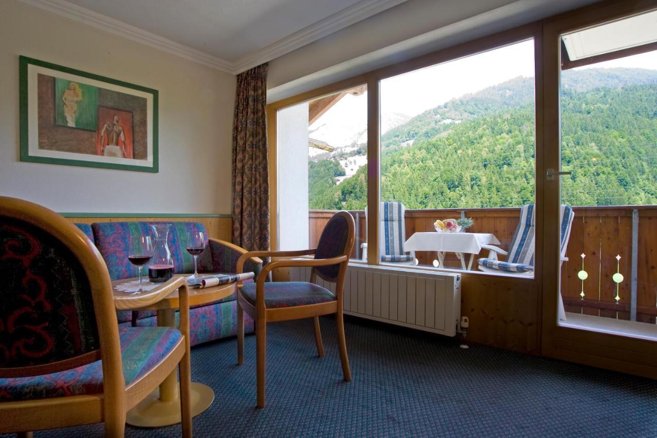 Hotel Brunella 万丹斯 外观 照片