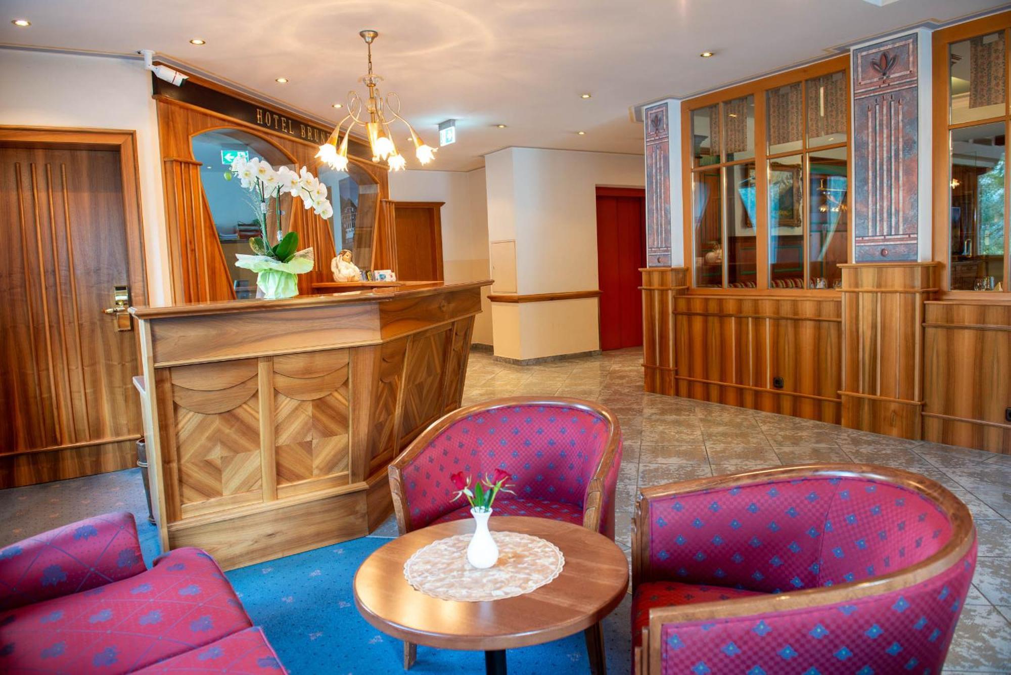 Hotel Brunella 万丹斯 外观 照片