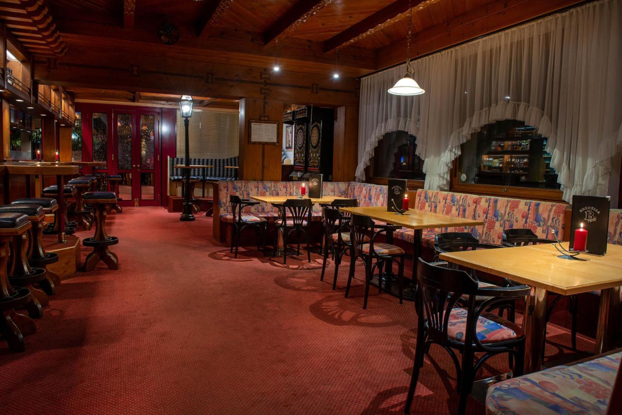 Hotel Brunella 万丹斯 外观 照片